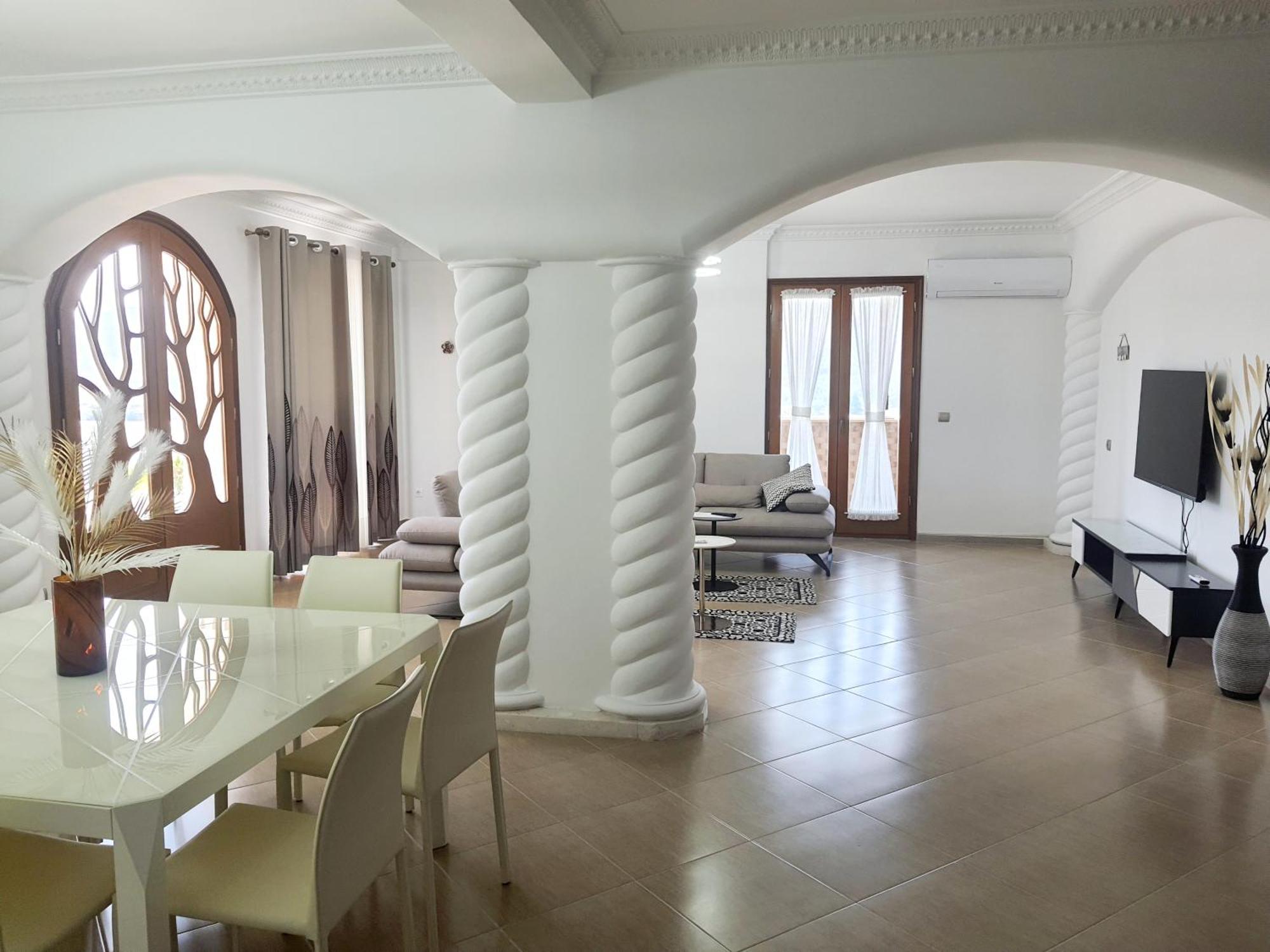 Апартаменты Magnolia Luxury Penthouse Берат Экстерьер фото